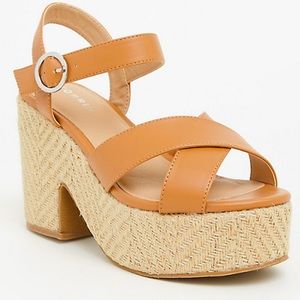 7W rafia platform sandals